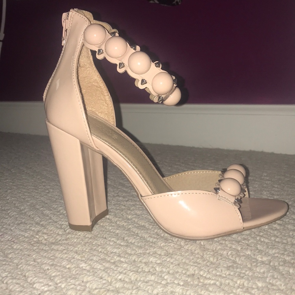 Pink heels - Picture 2 of 3